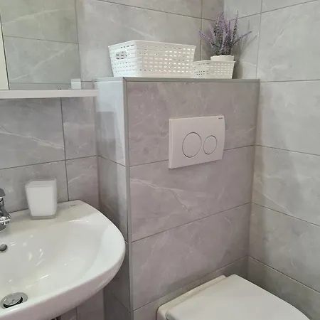 Celic With Terrace Daire *