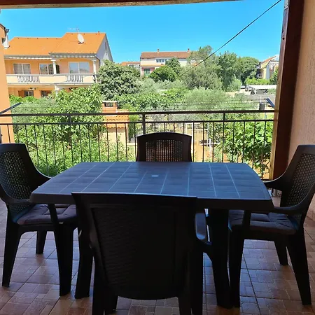 Celic With Terrace Appartement