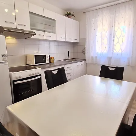 Celic With Terrace Appartement *