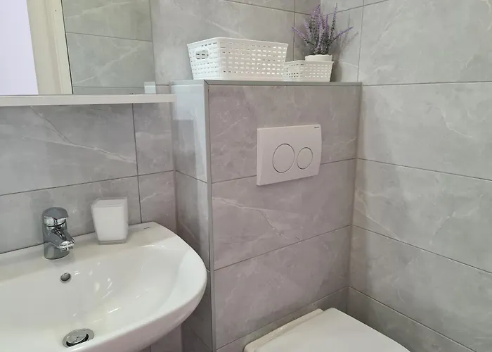 Celic With Terrace Apartment *