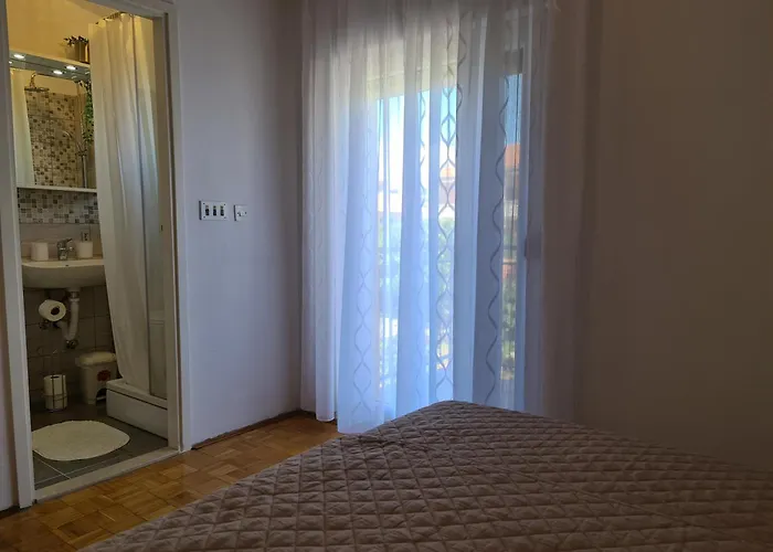 Celic With Terrace Apartment *