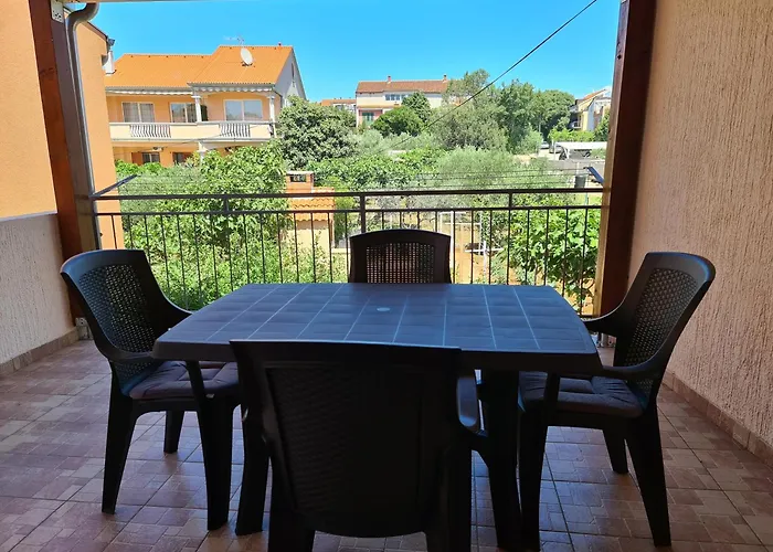Celic With Terrace Apartment