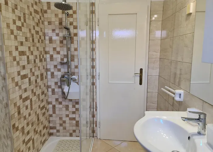 Celic With Terrace Apartment Biograd Na Moru