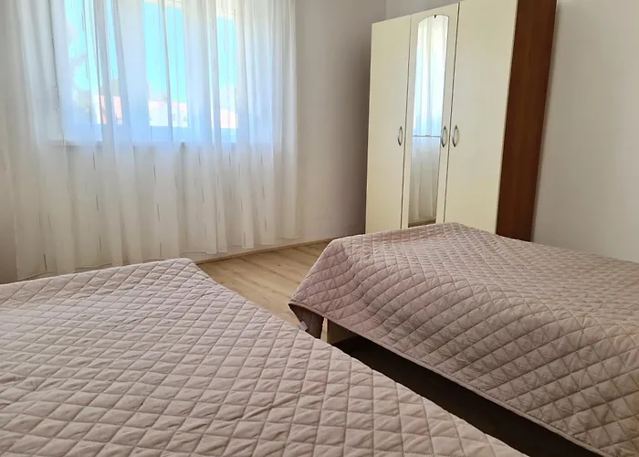 Celic With Terrace Apartment Biograd Na Moru